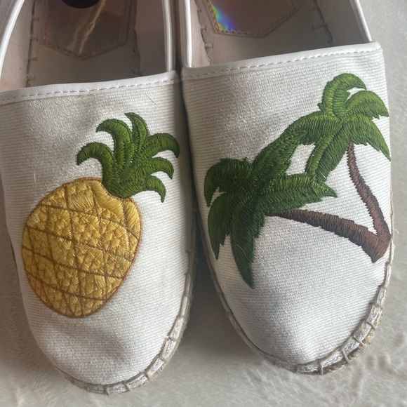 Circus by Sam Edelman White Espadrilles with Tropical Embroidery - Picture 6 of 8